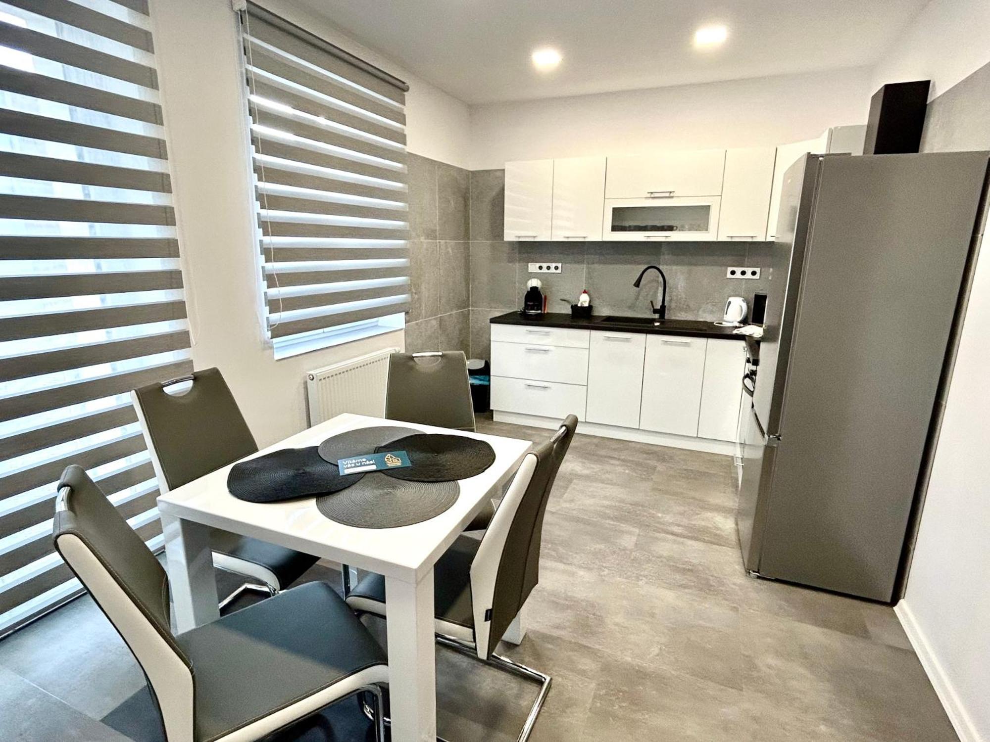 Apartmany Premium Se Soukromym Parkovanim Česká Lípa Εξωτερικό φωτογραφία