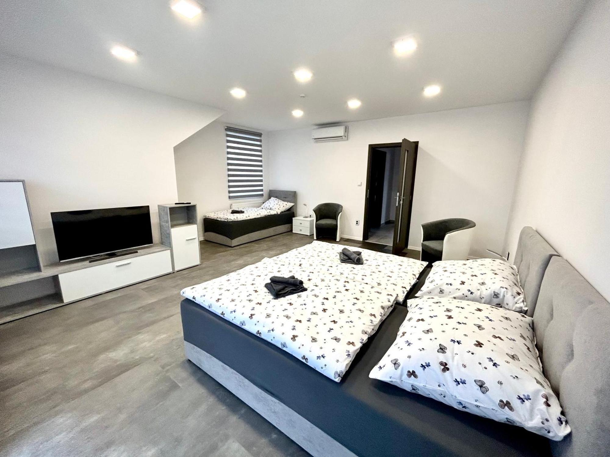 Apartmany Premium Se Soukromym Parkovanim Česká Lípa Εξωτερικό φωτογραφία