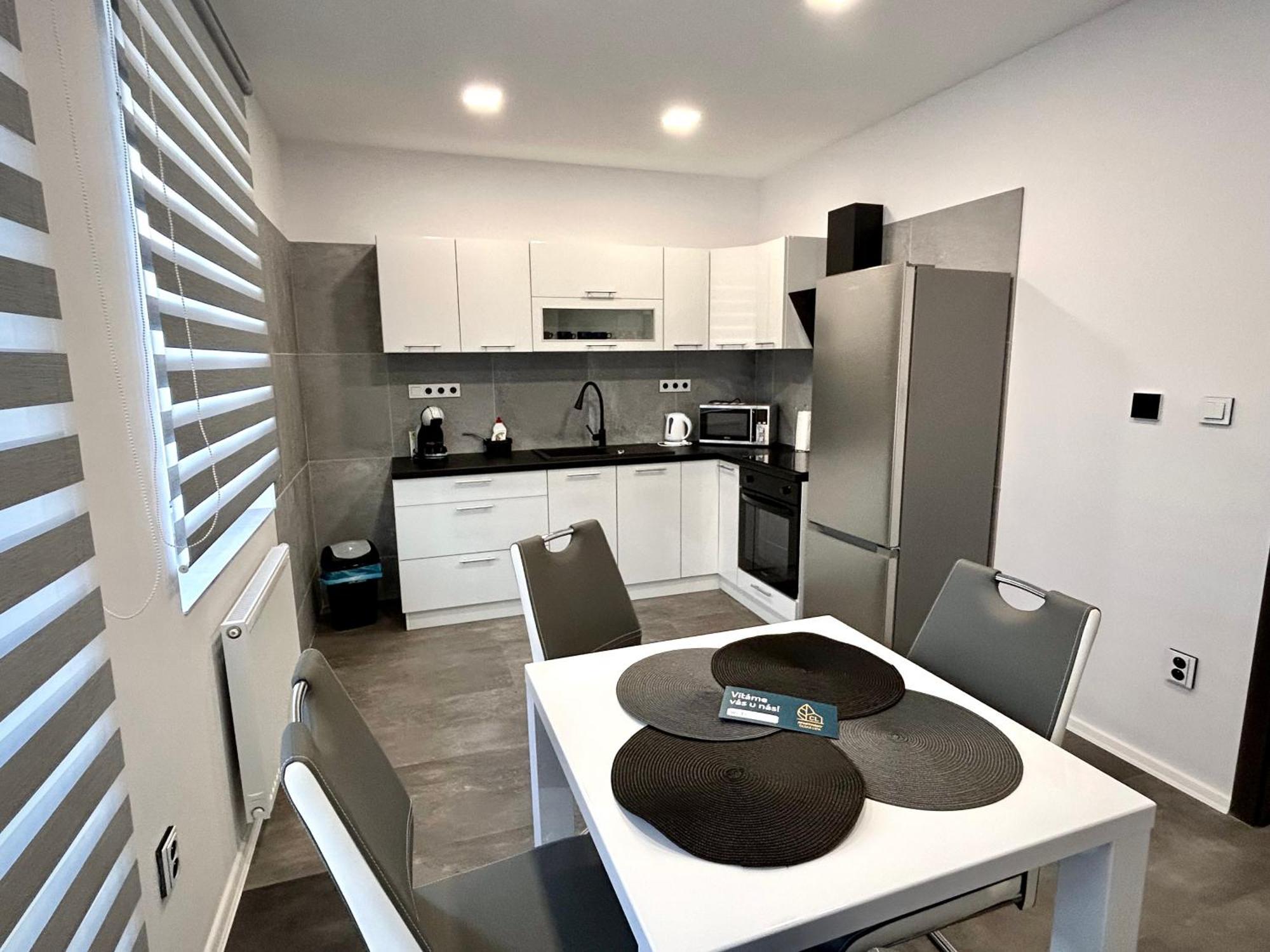 Apartmany Premium Se Soukromym Parkovanim Česká Lípa Εξωτερικό φωτογραφία
