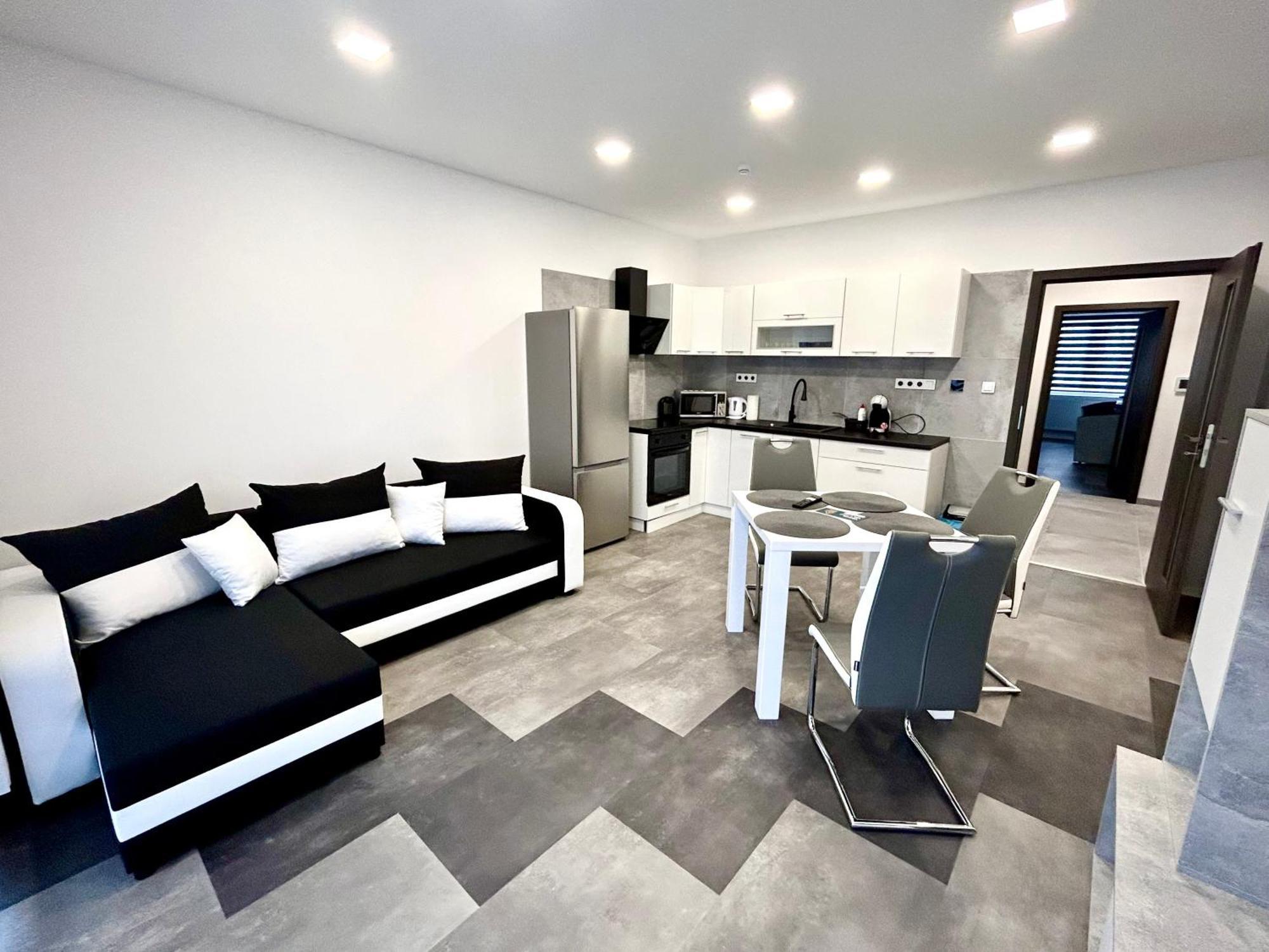 Apartmany Premium Se Soukromym Parkovanim Česká Lípa Εξωτερικό φωτογραφία